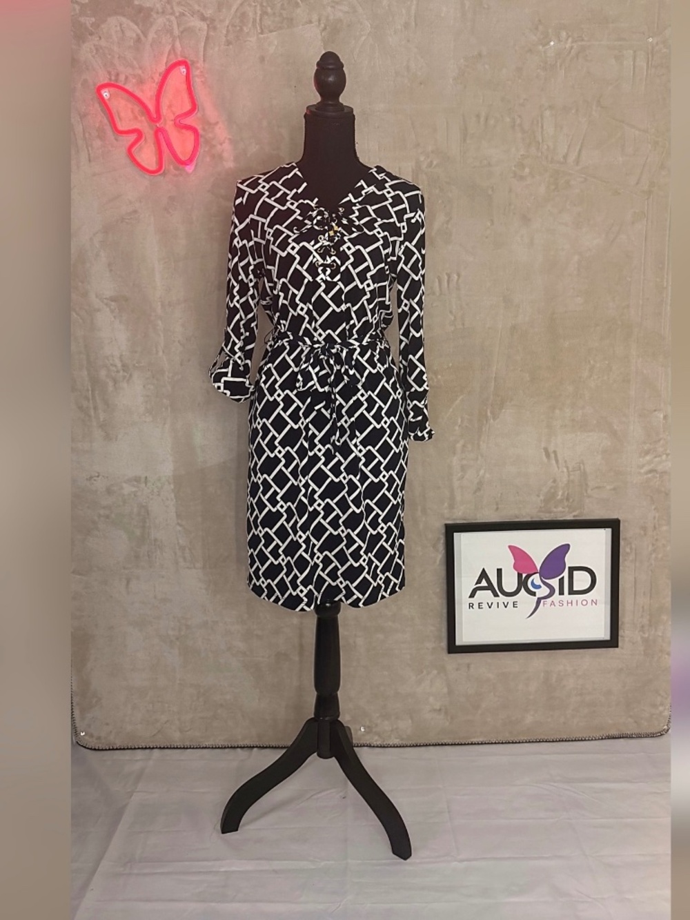 Michael Kors Chain Print Lace-Up Dress Size S Navy Blue White Gold Grommet Belte